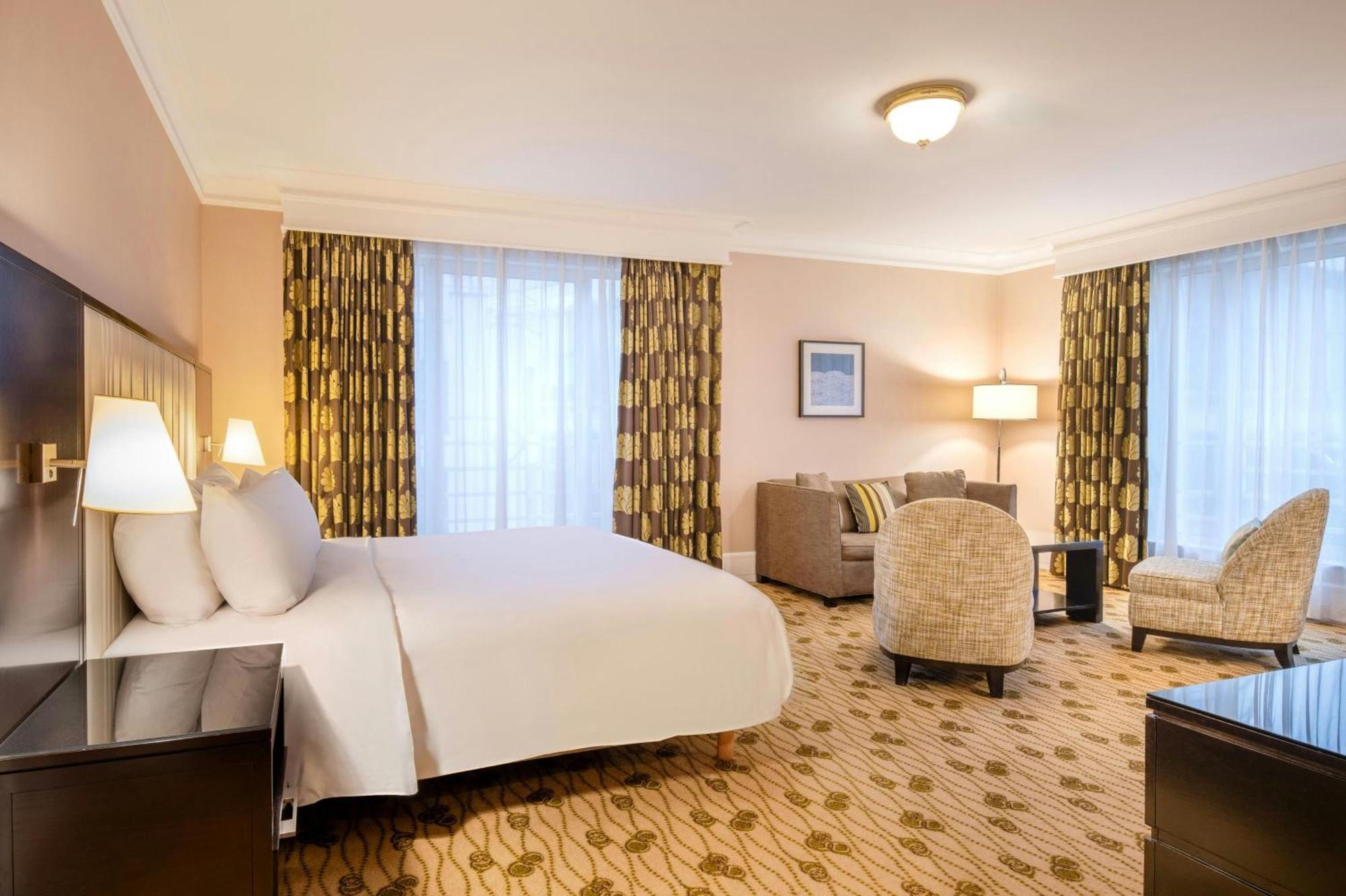 Junior Suite,1643143269:JPEG