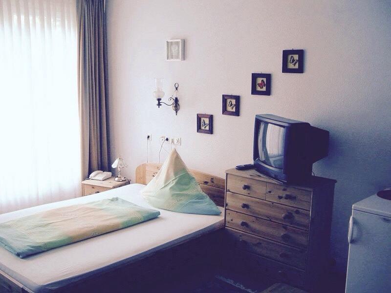 Junior Suite mit Kingsize-Bett und Zugang zur Club Lounge